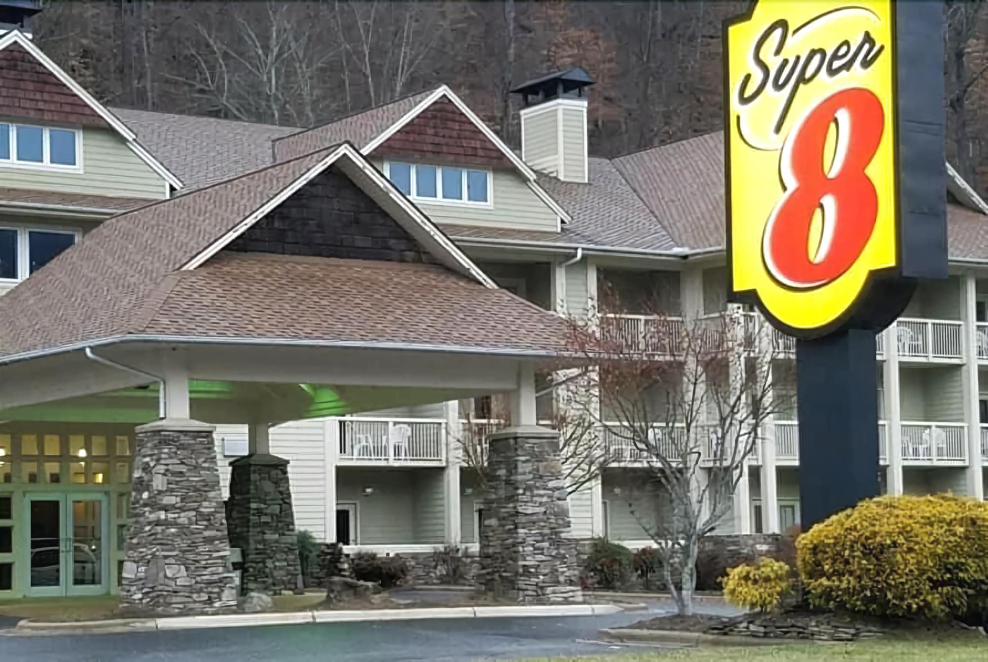 Super 8 By Wyndham Cherokee Exterior foto